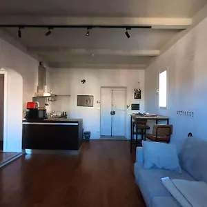 Casa vacanze Mount Flower Trastevere Apt, Roma