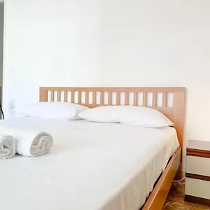 casa-vintage-a-100-mt-dal-mare.hotelitalianriviera.com/